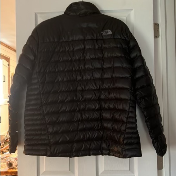 North Face 550 Puffer Jacket - Picture 2 of 6